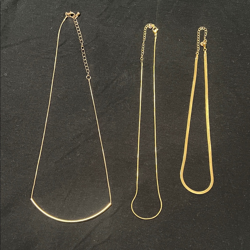 Elegant Gold Necklace Set